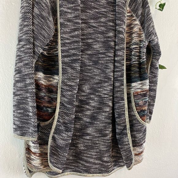 UO | ECOTE | Striped Hooded Cardigan B47 - Picture 4 of 5